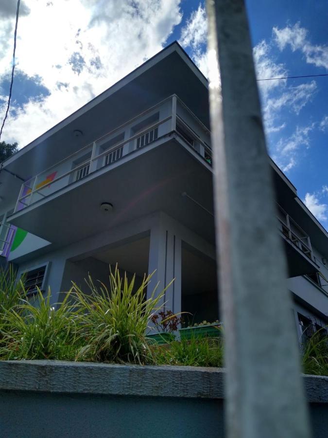 Capivara'S Hostel Curitiba Exterior photo